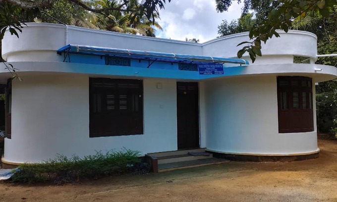 Munroe Island House | VALIYATH HOLIDAYS HOMESTAY