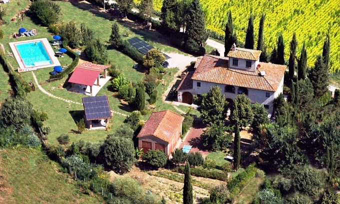 Toiano Villa | Vallacchi B&B Tuscany Country Villa perfect for groups/family