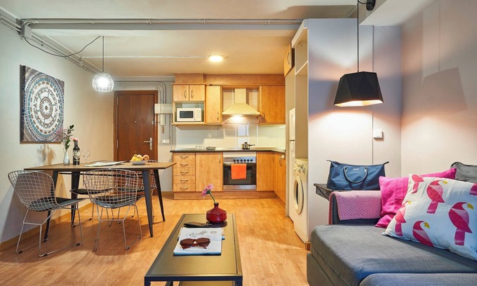 Sant Andreu de Palomar Apartment | Valles 1º1 · 1h - One Bedroom Apartment, Sleeps 2