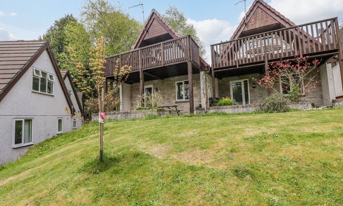 St. Ann's Chapel Cottage | VALLEY LODGE 5, family friendly, with pool in Callington