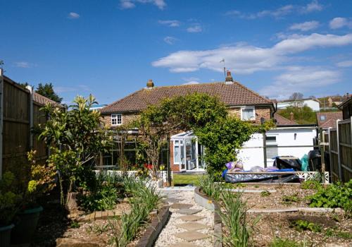 Southwick House | Valley Rise By My Getaways Free Parking