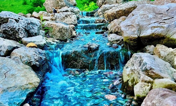 Lansing Cabin | Valley View Lodge w/Swimming Pond, Waterfalls, and Hot Tub