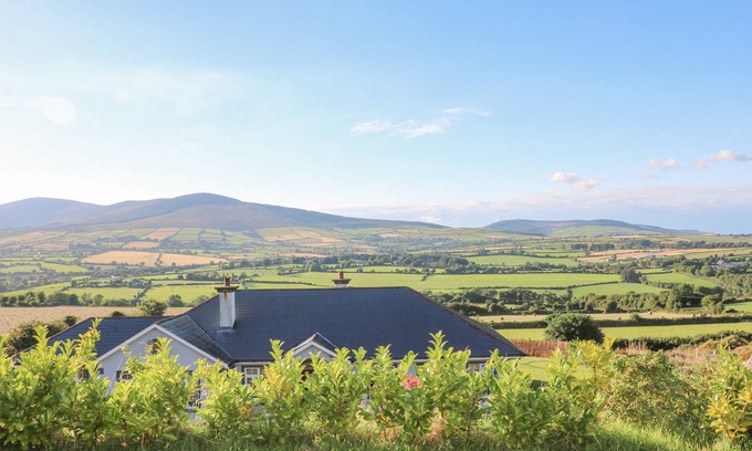Templeshanbo House | VALLEY VIEW, pet friendly in Enniscorthy, County Wexford