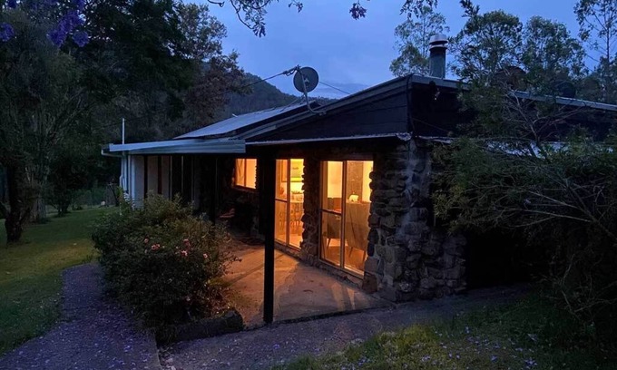 Moparrabah Cottage | Valley Views Mid North Coast Wilderness Creek and Mountains
