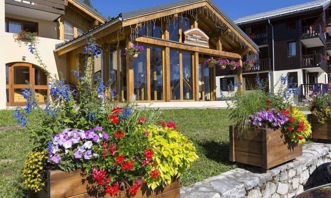Doucy-Combelouviere Condo | Valmorel | 2BR for 10 + Ski-in, Ski-out!