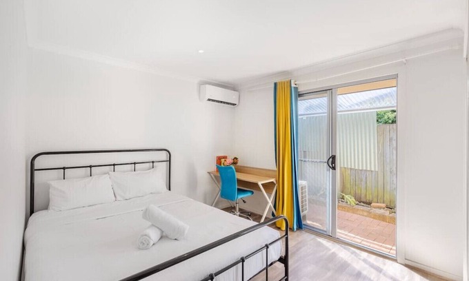 Kuraby House | Value and Comfort! 1-Bedroom Residence@Kuraby