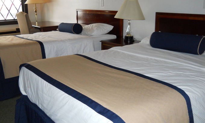 Oak Creek Hotel | Value Inn Milwaukee Airport South