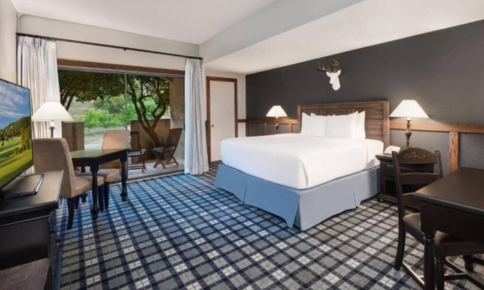 Boerne House | Value Stay! Short Walk to San Antonio Rose Palace! Free Parking & Pet-friendly