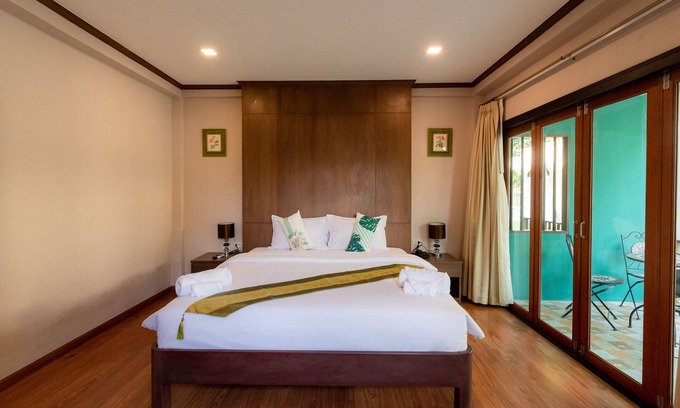 Ayutthaya Hotel | Vanida Resort - Halal