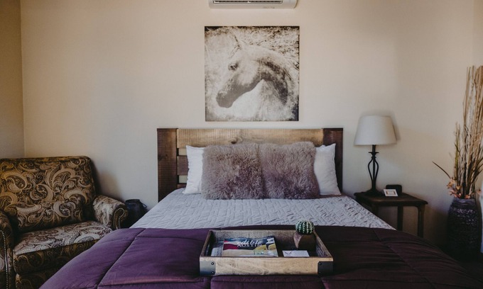 Dripping Springs House | Vaquero Room - Estable Building - Asante Lodging & Events