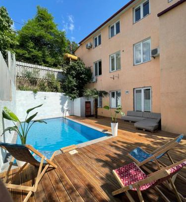 Tbilisi Villa | Varketili garden