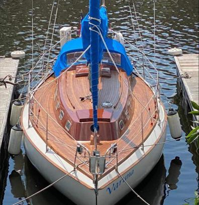 Nida Boat Rental | Varuna jachta