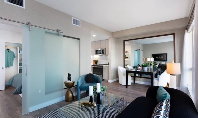 Menlo Park Condo | Vasara Menlo Park 1BR – Live, Relax & Entertain