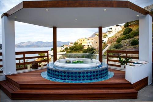 Kamari Apartment | Vasilis Studios
