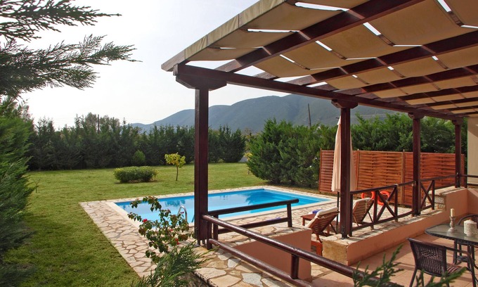 Evgiros Villa | Vassiliki: 1 house with garden