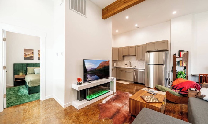 Sheridan Apartment | Vaulted Den | Chic Central 1BR + Fireplace