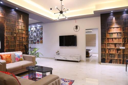 Kukatpalli Apartment | Veetil 3BHK AC, Kukatpally, Hyderabad