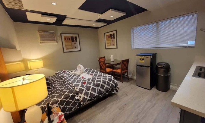 Paradise Apartment | Vegas Unit A Charm to Remember Love of Vegas
