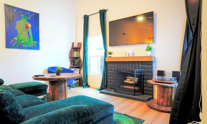 Las Vegas House | Vegas Vibes Hideaway, a charming 1-bedroom house