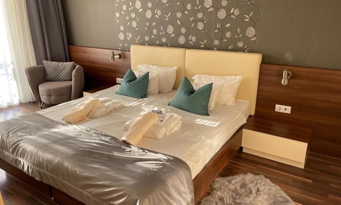 Velence Apartment | Velence Sunset Wellness Apartman