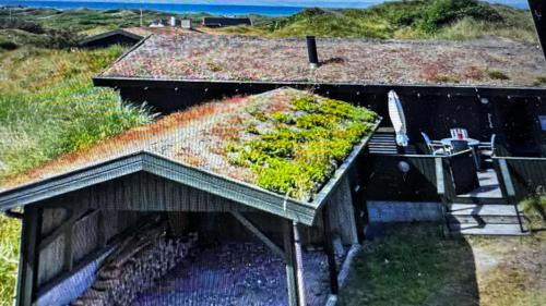 Grønhøj House | Veludstyret sommerhus i unik natur 350 m fra lækker badestrand - helårsbolig