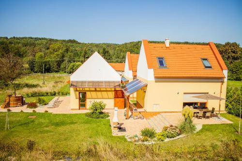 Felsoszolnok Apartment | Vendvidéki Pihenőházak