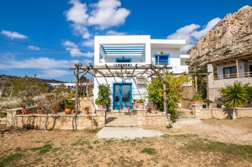 Lefkos Apartment | Venetia's Garden