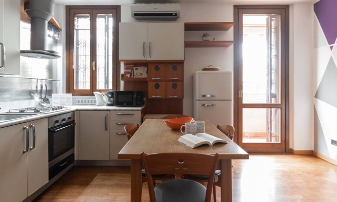 Cassina de' Pecchi Apartment | Veneto 10B - One Bedroom Apartment, Sleeps 4