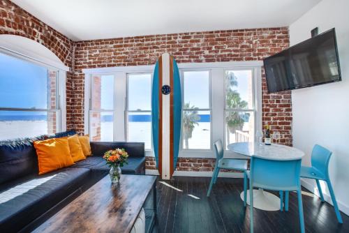 Venice Hotel | Venice Breeze Suites