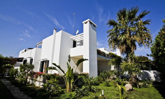 San Cataldo Apartment | VENTO STUDIO APARTMENT FOR 1-3 PEOPLE AT 400 MT. FROM THE SEA