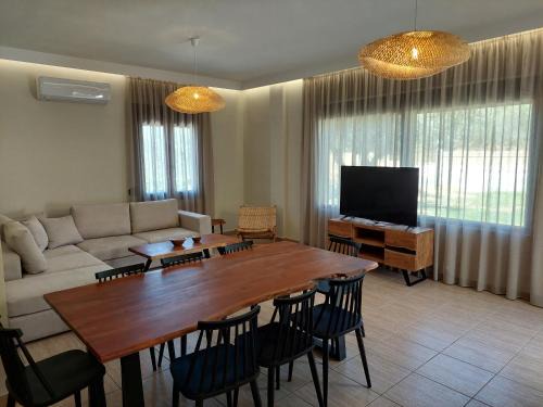 Platanias Villa | VENTO villa neriana