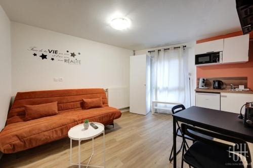 Saint-Pierre-des-Corps Apartment | Venus - Proche A10 - 2V - Parking