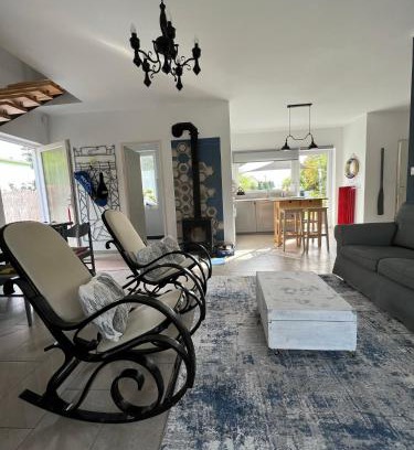 Balatonkenese House | Verandás Vendégház