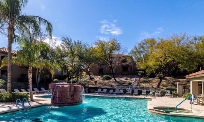 Tucson Condo | Veranda at Ventana Adorable top floor 1-bedroom condo, Dog friendly