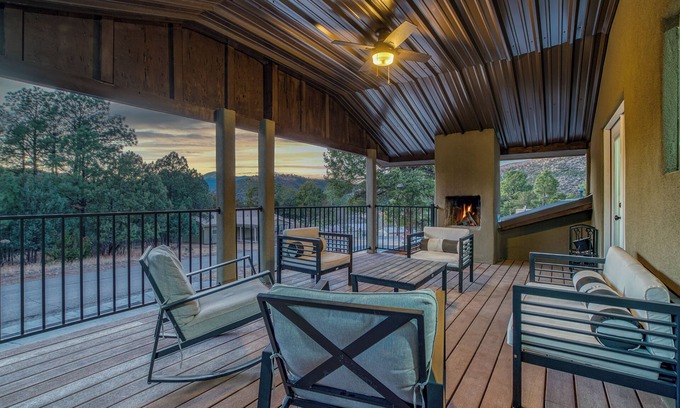 Ruidoso House | Veranda Views RaceTrak<2.5miles GMRoom DiscGolf UTV Parking