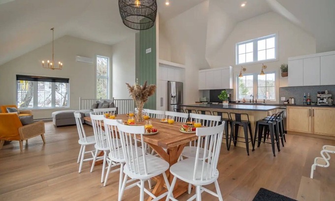 Stanstead Township Ski Chalet | Verdē-Magog-SPA-10 personnes-Accès au lac