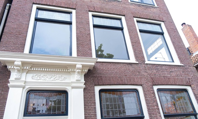 Alkmaar Apartment | Verdronkenoord 57 - Right in the heart of Alkmaar, your place by the canal