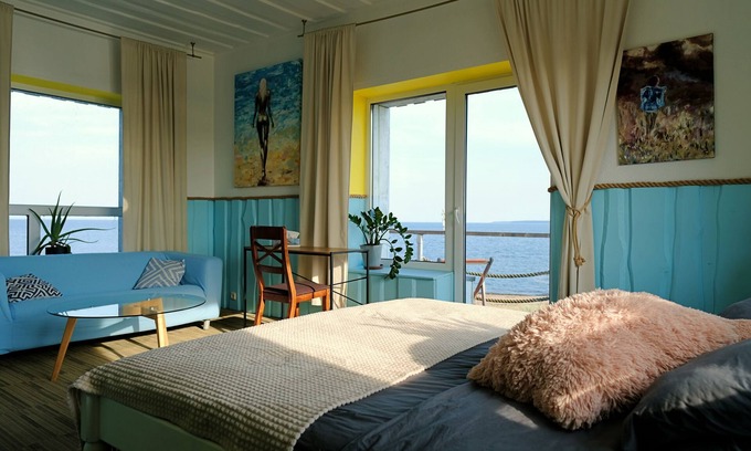 Vergi Hotel | Vergi Harbor and Hotel Wirkes'