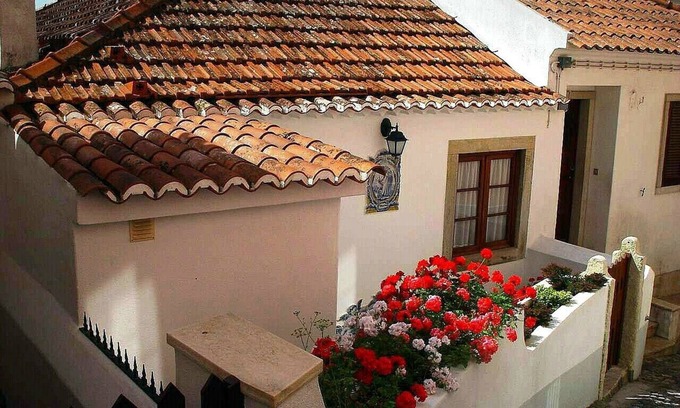 Sintra Apartment | Very central and quiet apartment for two people