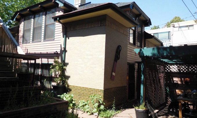 Capitol Hill Condo | Very cool carriage house in Denver’s Capitol Hill neighborhood