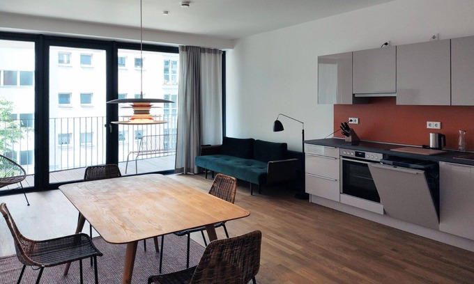 Neukoelln Apartment | Very large, modern sunny apartment with balcony