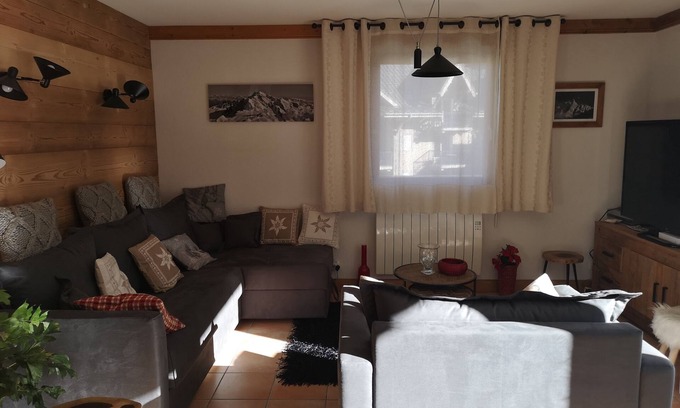 Saint-Gervais-les-Bains Apartment | VERY NICE T3 CLASS 3*, 62 m2,100 m Gondola,Balcony 18M2,Queensize bed,2 bedrooms