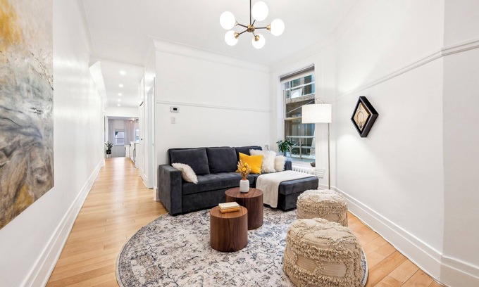 La Petite-Patrie Apartment | Very nice, bright 2-bedroom apartment, close to all amenities.