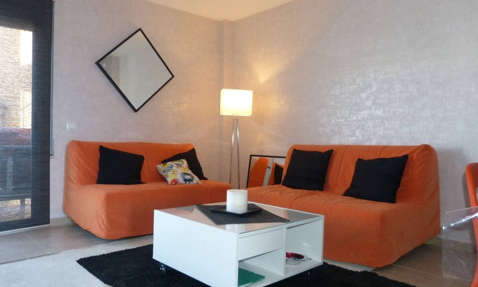 Santa Margarida Apartment | Very nice flat in recent residence.