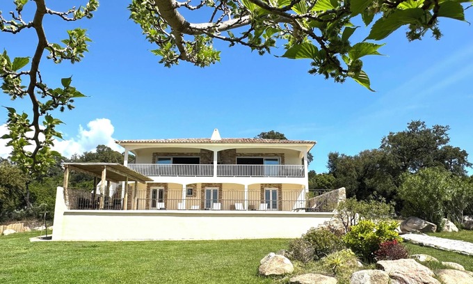 Pinarellu Villa | VERY QUIET SPACIOUS VILLA, SEA AND MOUNTAIN VIEWS, 500M FROM THE BEACH