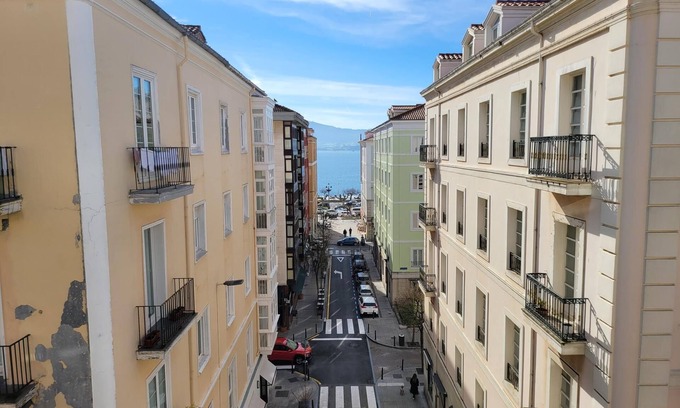 Santander City Centre Apartment | Very spacious and central apartment with views of the bay