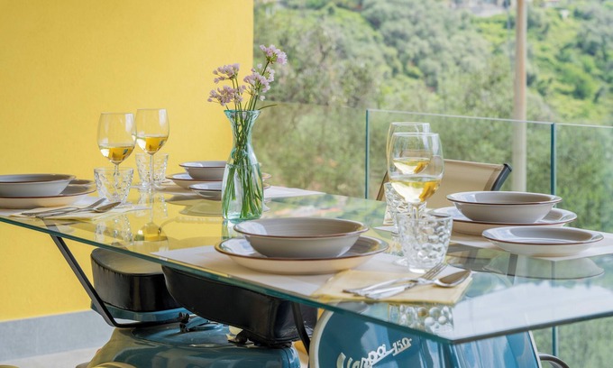 Moneglia Apartment | VESPA 50'SPECIAL APTM Amazing Nature, 10' to the beach +PVT Park in City Centre