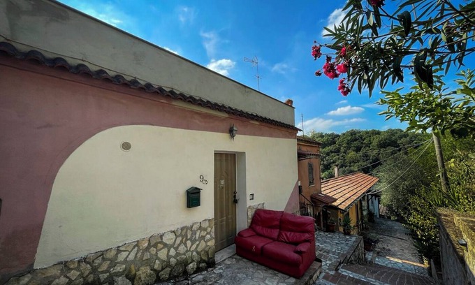 Suburbio XI della Vittoria House | Vesper House Rome: cozy LR tourist accommodation in Monte Mario