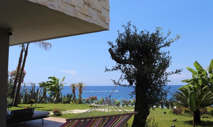 Dhermi House | Vesper Suites