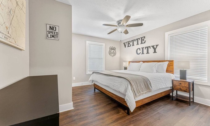 Bowling Green Apartment | Vette City! 4 Beds/4 Baths + 2 King Beds | BG, KY